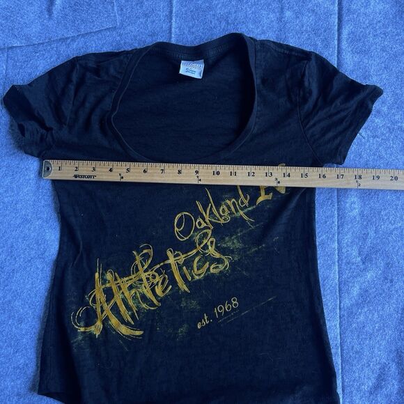 Genuine Merchandise Burnout Shirt Womens Extra Small XS Oakland As MLB Baseball - Picture 5 of 8
